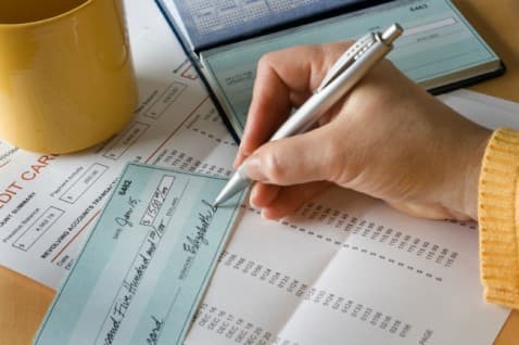 10 Simple Ways To Organize Your Finances & Stay in Control - SuperMoney