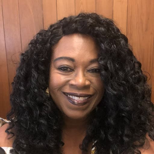 Stephanie B. avatar image