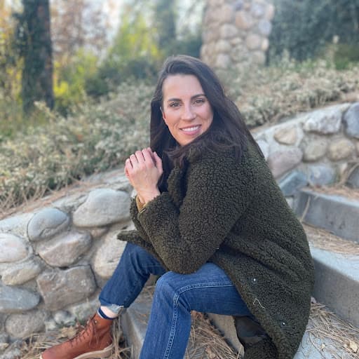 Rebecca R. avatar image