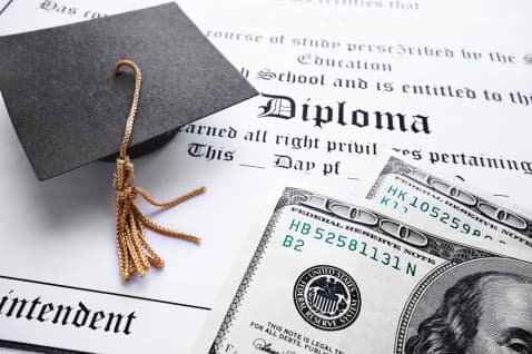 Thumbnail for Blog Article: 10 Ways to Reduce Those Steep College Costs