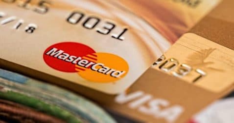 Thumbnail for Blog Article: How Many Credit Cards Should I Have? The Answer Depends on These 4 Factors