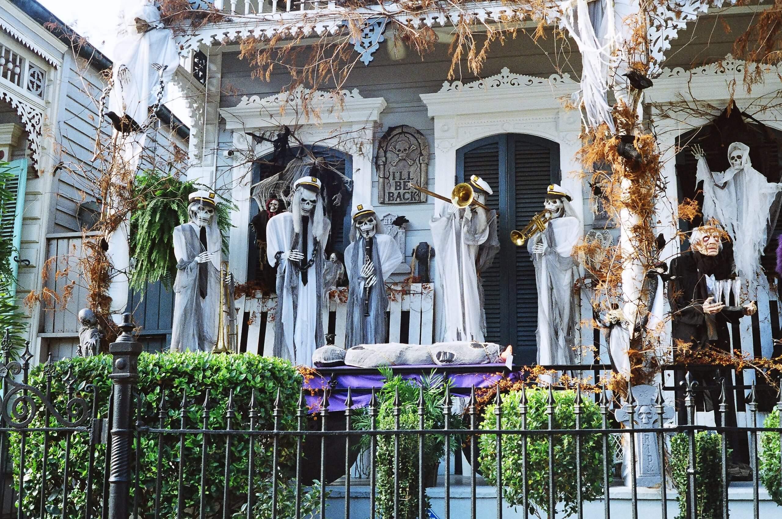 French Quarter home decorated for Halloween