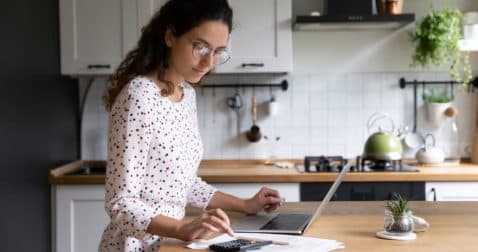 Thumbnail for Blog Article: How Interest and APY Work in Savings Accounts
