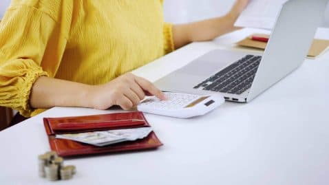 Thumbnail for Blog Article: What Time Does Direct Deposit Hit Your Account?